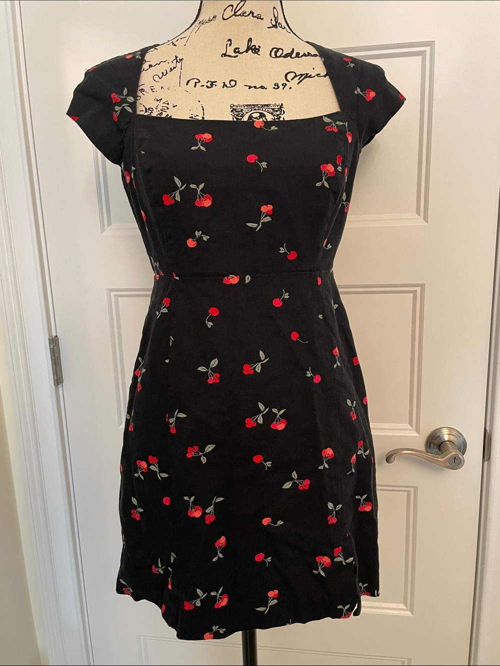 GAP Black Cherry-Print Square Neck Dress